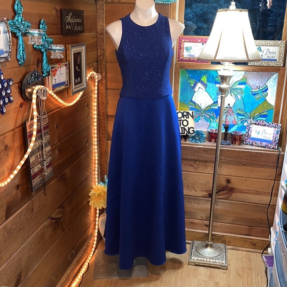 Patra Dresses & Skirts - Formal Dress - Absolutely stunning